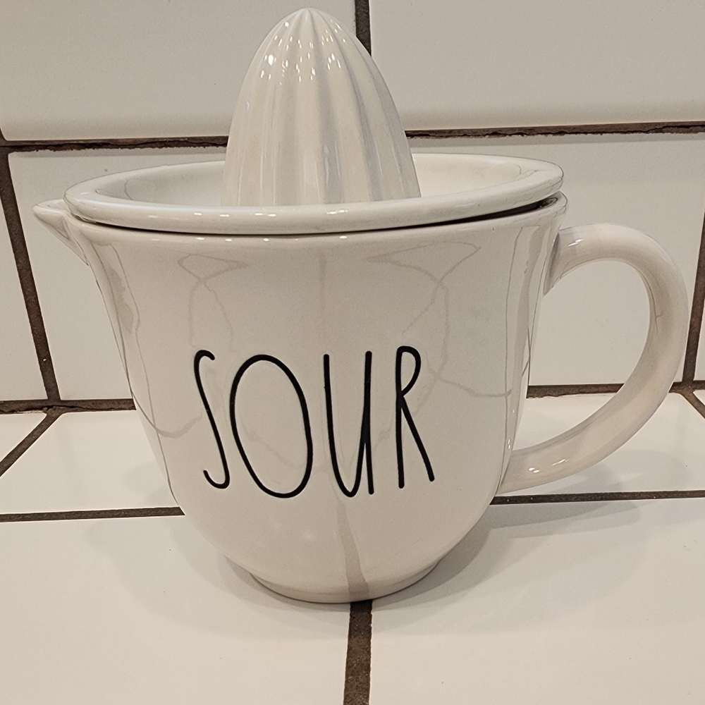 Rae Dunn juicer
